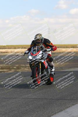 media/Nov-03-2024-TrackDaz (Sun) [[44580f4982]]/B Group/1220pm (Wheelie Bump)/